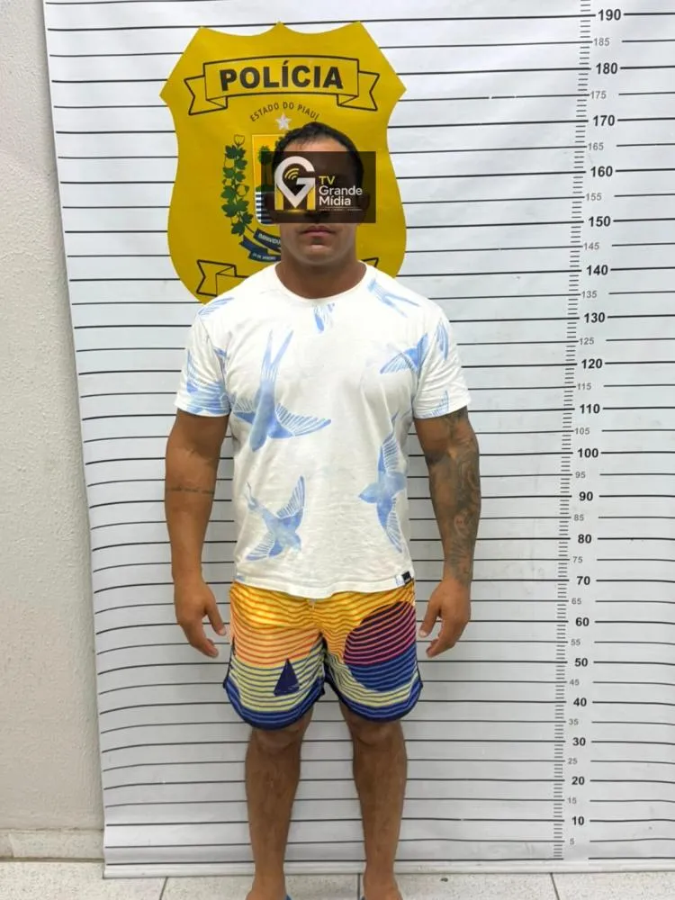 FORÇA TÁTICA PRENDE HOMEM COM MANDADO DE PRISÃO EM ABERTO NO RESIDENCIAL MORADA DOS VENTOS