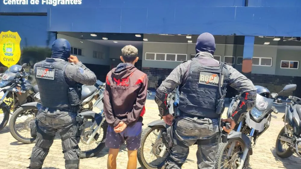 ROCAM APREENDE DUAS PISTOLAS E DEZENAS DE MUNIÇÕES DURANTE ABORDAGEM EM PARNAÍBA