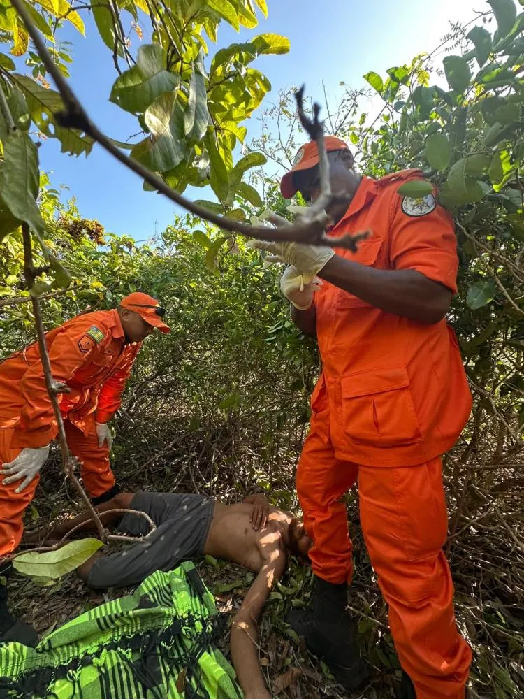 Corpo de Bombeiros resgata homem desaparecido há três dias em área de mata em Luís Correia