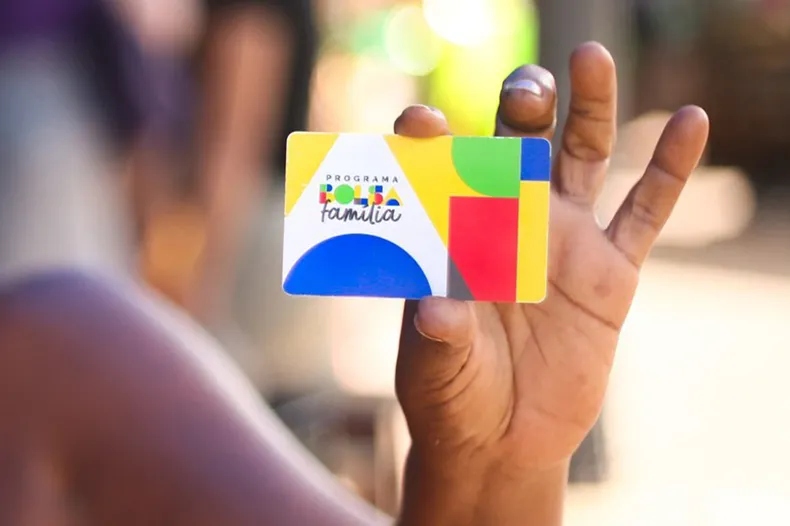 Bolsa Família tem aumento nos valores e inicia calendário de repasses de outubro nesta segunda (19)